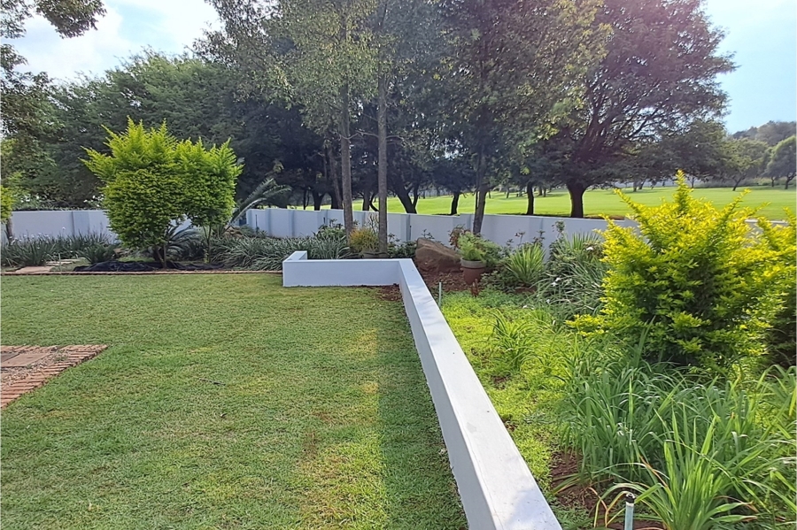 4 Bedroom Property for Sale in Woodhill Estate Gauteng