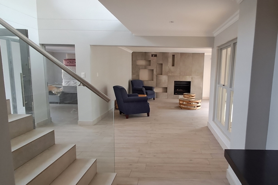 4 Bedroom Property for Sale in Woodhill Estate Gauteng
