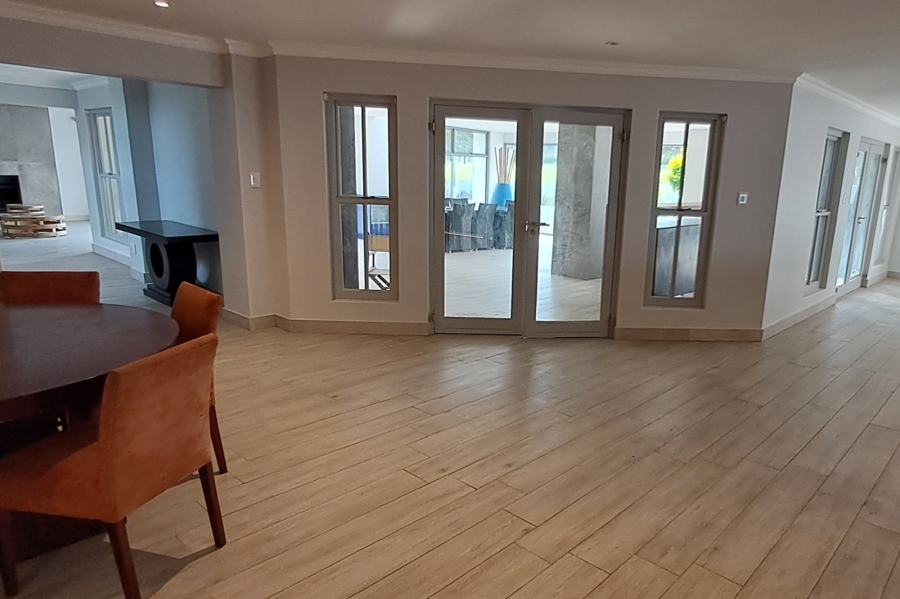 4 Bedroom Property for Sale in Woodhill Estate Gauteng