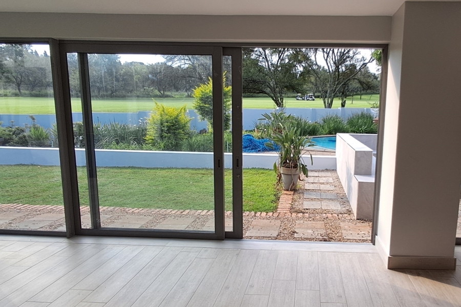 4 Bedroom Property for Sale in Woodhill Estate Gauteng