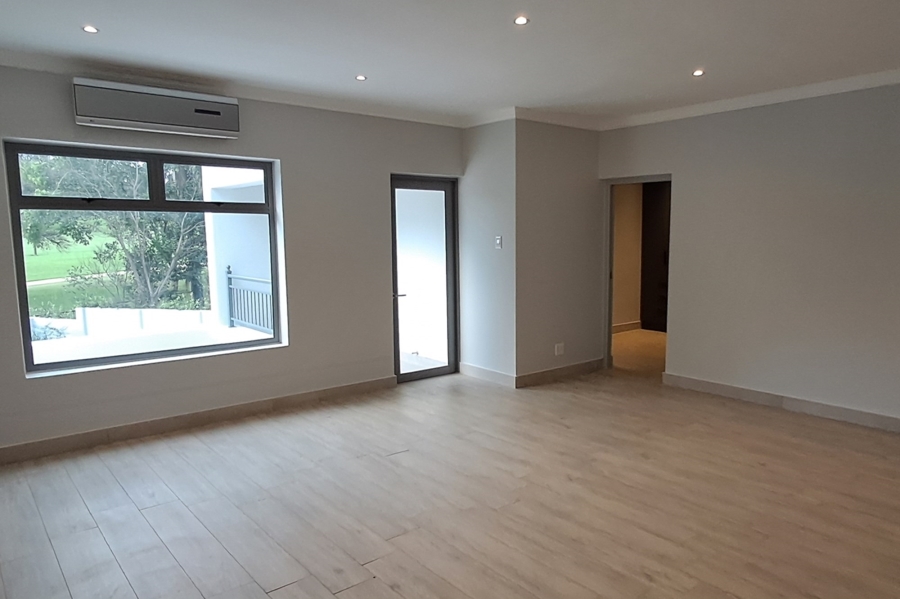 4 Bedroom Property for Sale in Woodhill Estate Gauteng
