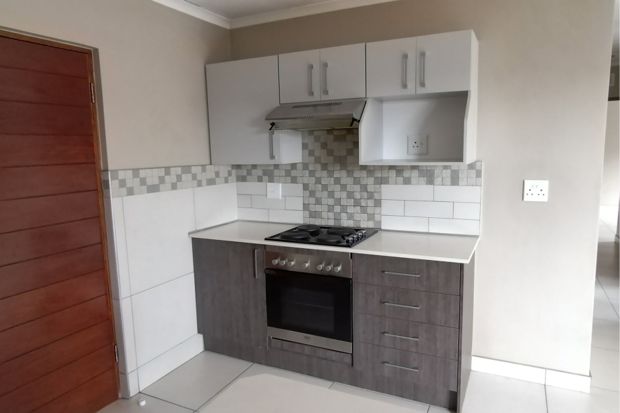 3 Bedroom Property for Sale in Clayville Gauteng