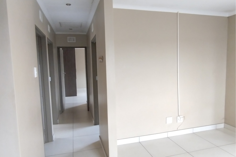 3 Bedroom Property for Sale in Clayville Gauteng