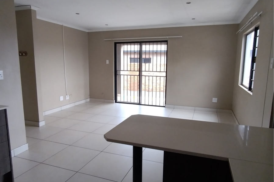 3 Bedroom Property for Sale in Clayville Gauteng
