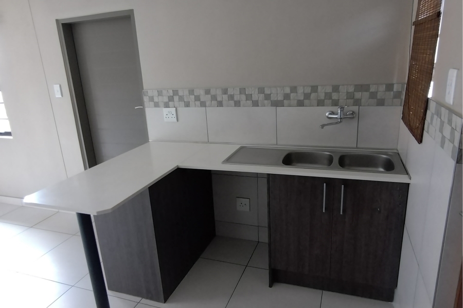 3 Bedroom Property for Sale in Clayville Gauteng