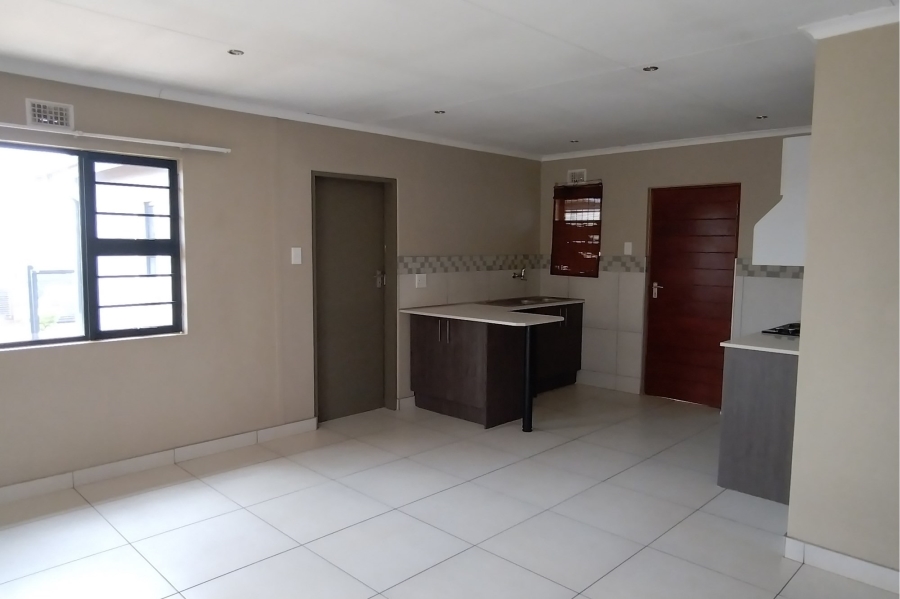 3 Bedroom Property for Sale in Clayville Gauteng