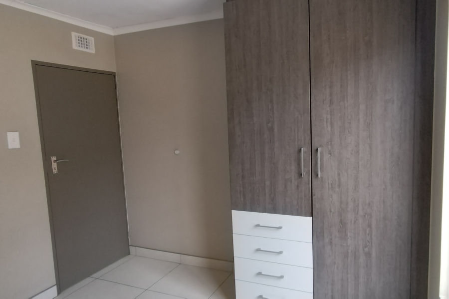 3 Bedroom Property for Sale in Clayville Gauteng