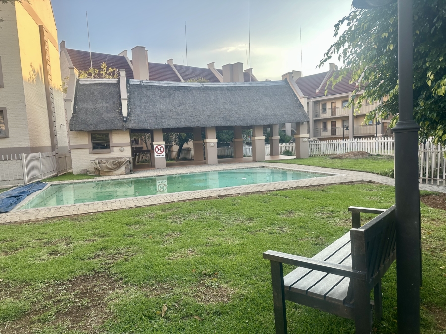 2 Bedroom Property for Sale in North Riding Gauteng
