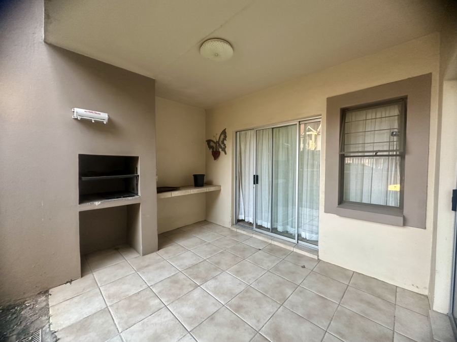 2 Bedroom Property for Sale in North Riding Gauteng