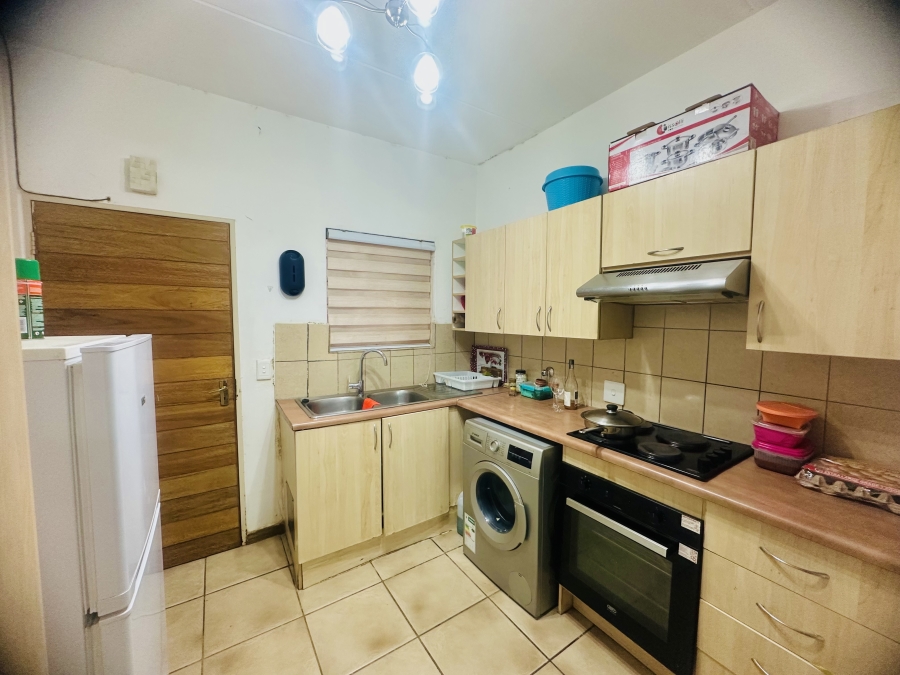 2 Bedroom Property for Sale in North Riding Gauteng