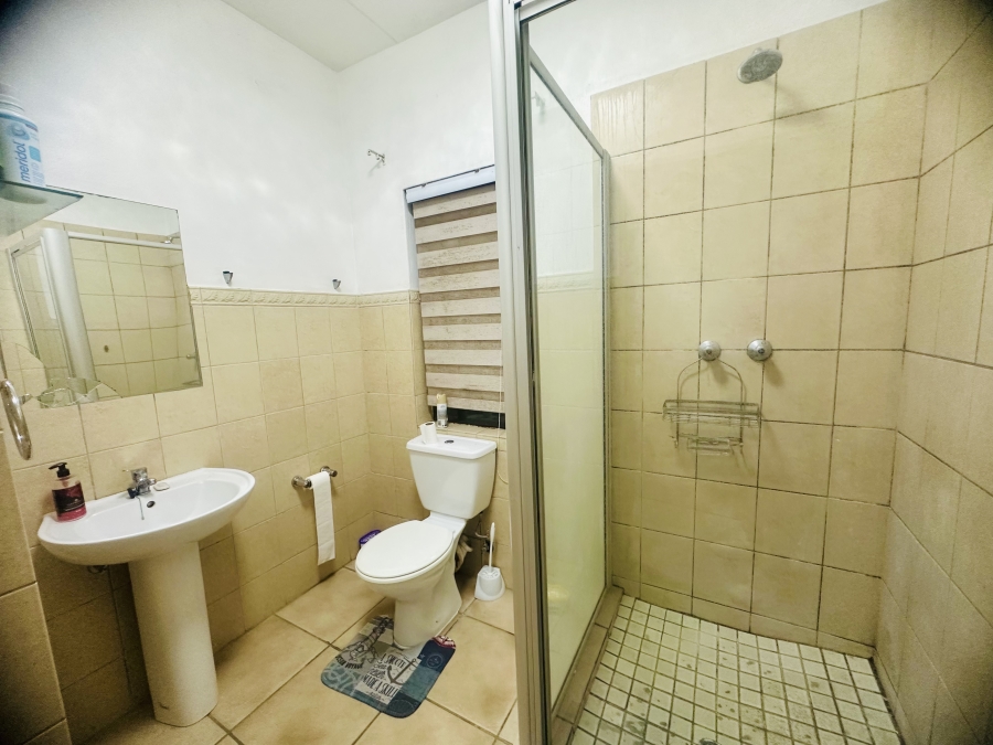 2 Bedroom Property for Sale in North Riding Gauteng