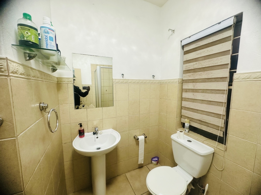 2 Bedroom Property for Sale in North Riding Gauteng
