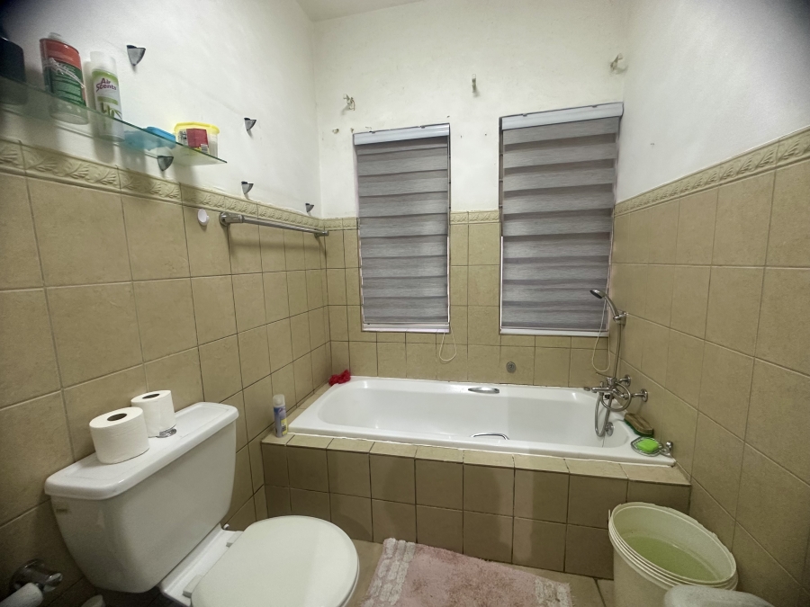 2 Bedroom Property for Sale in North Riding Gauteng