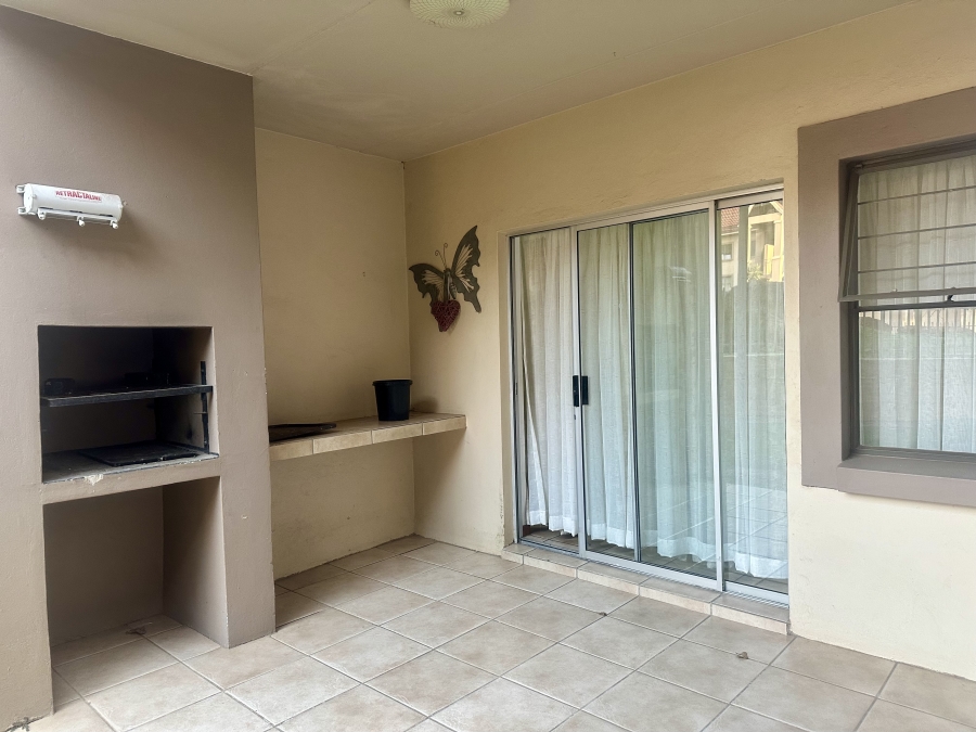 2 Bedroom Property for Sale in North Riding Gauteng