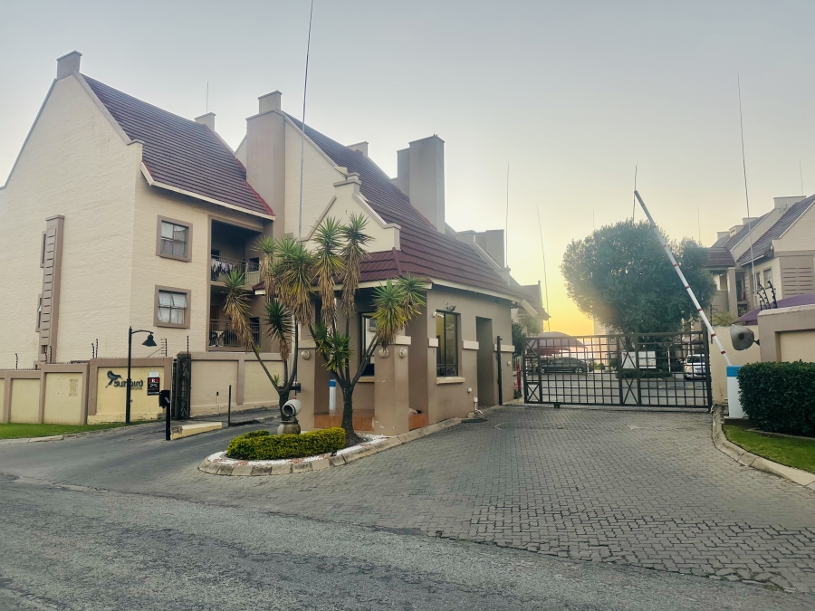 2 Bedroom Property for Sale in North Riding Gauteng
