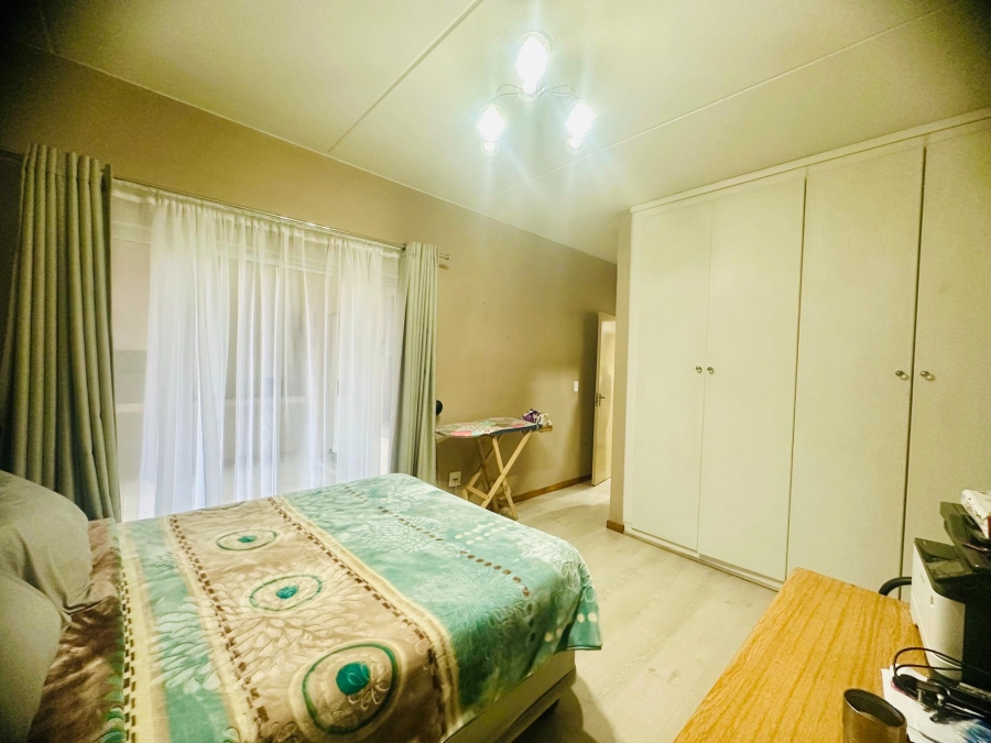 2 Bedroom Property for Sale in North Riding Gauteng