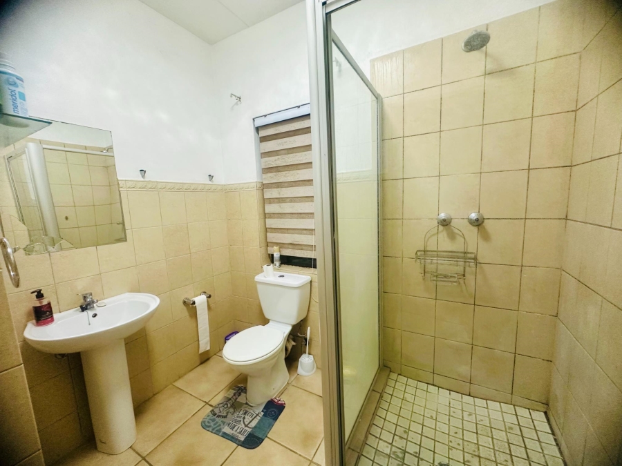 2 Bedroom Property for Sale in North Riding Gauteng