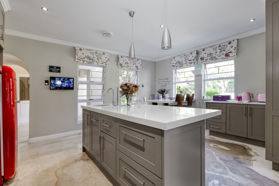 5 Bedroom Property for Sale in Chartwell Gauteng