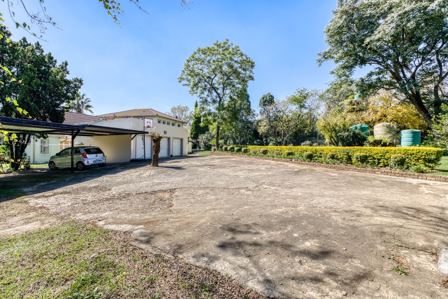 5 Bedroom Property for Sale in Chartwell Gauteng