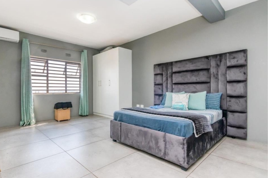 7 Bedroom Property for Sale in Austinview Gauteng