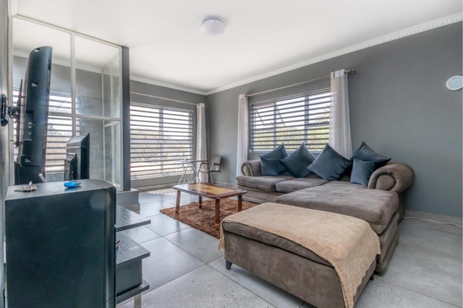 7 Bedroom Property for Sale in Austinview Gauteng