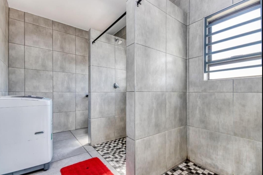 7 Bedroom Property for Sale in Austinview Gauteng