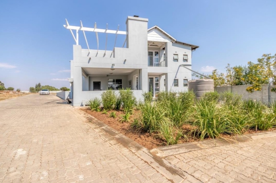 7 Bedroom Property for Sale in Austinview Gauteng