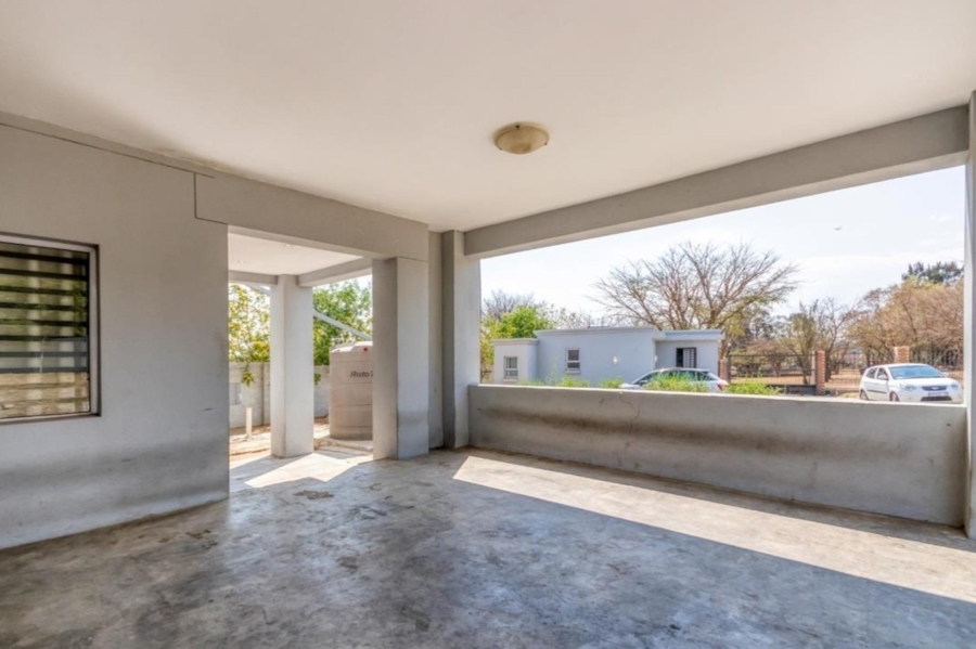 7 Bedroom Property for Sale in Austinview Gauteng