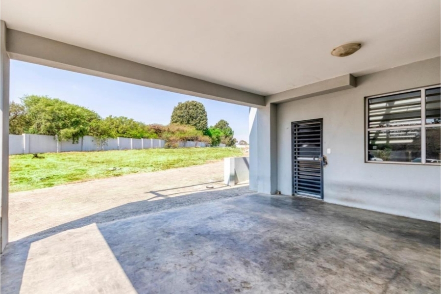 7 Bedroom Property for Sale in Austinview Gauteng