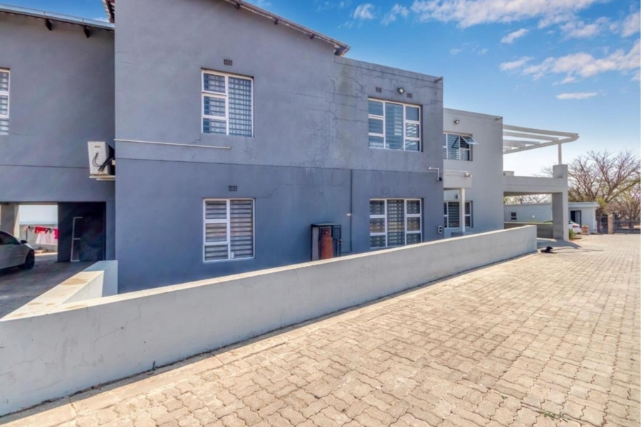 7 Bedroom Property for Sale in Austinview Gauteng