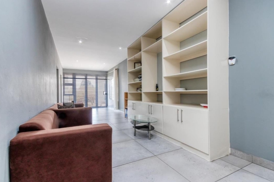 7 Bedroom Property for Sale in Austinview Gauteng