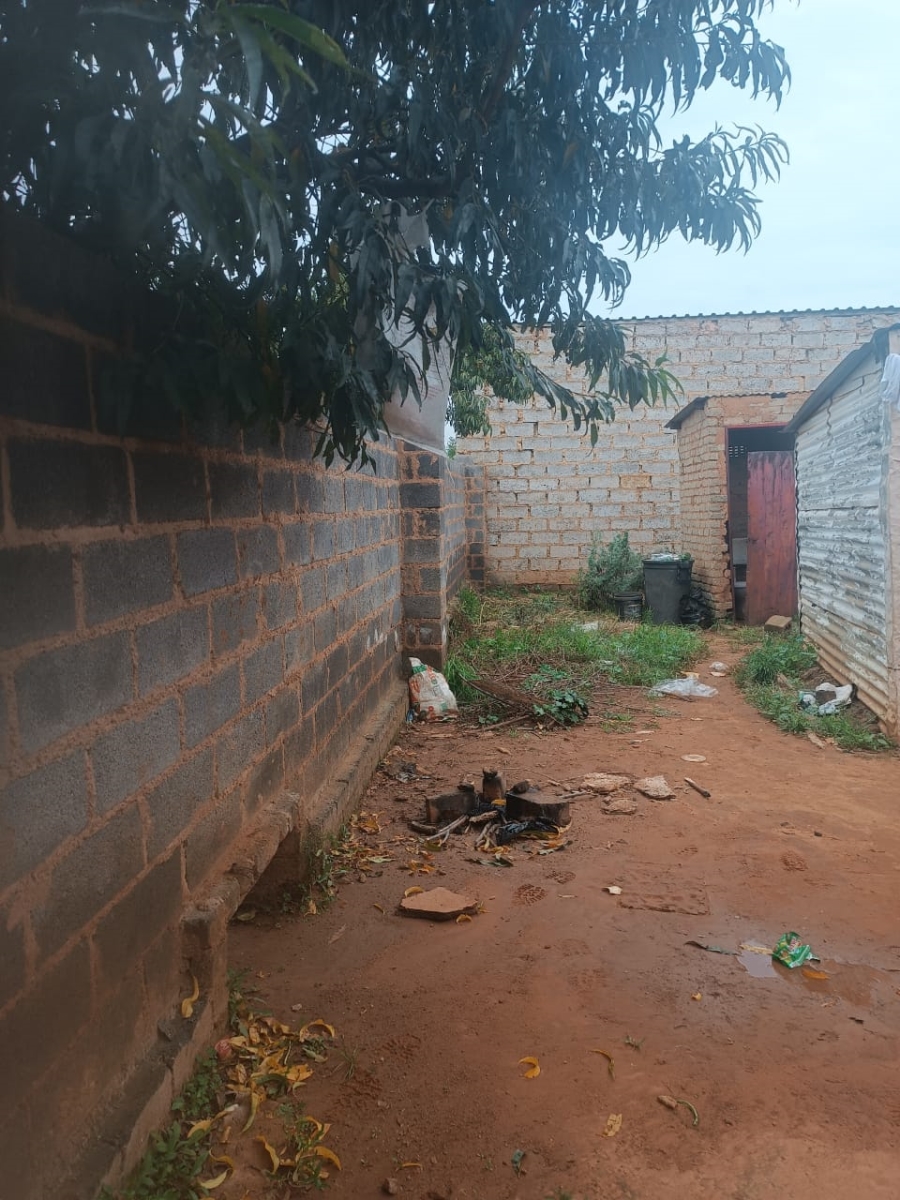 2 Bedroom Property for Sale in Tshepisong Gauteng