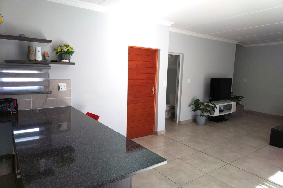 To Let 3 Bedroom Property for Rent in Thatchfield Estate Gauteng