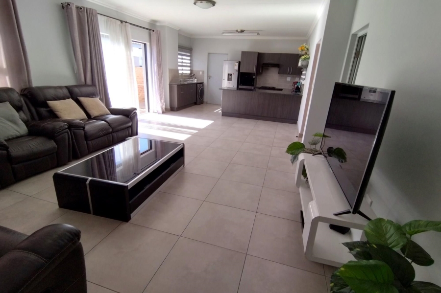 To Let 3 Bedroom Property for Rent in Thatchfield Estate Gauteng
