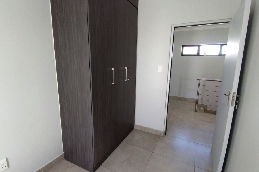 To Let 3 Bedroom Property for Rent in Thatchfield Estate Gauteng