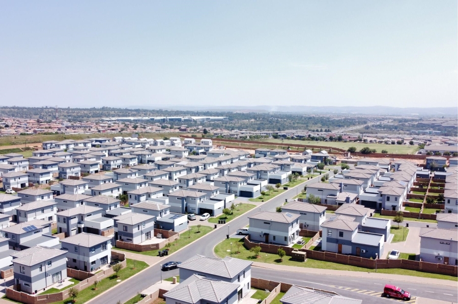 To Let 3 Bedroom Property for Rent in Thatchfield Estate Gauteng