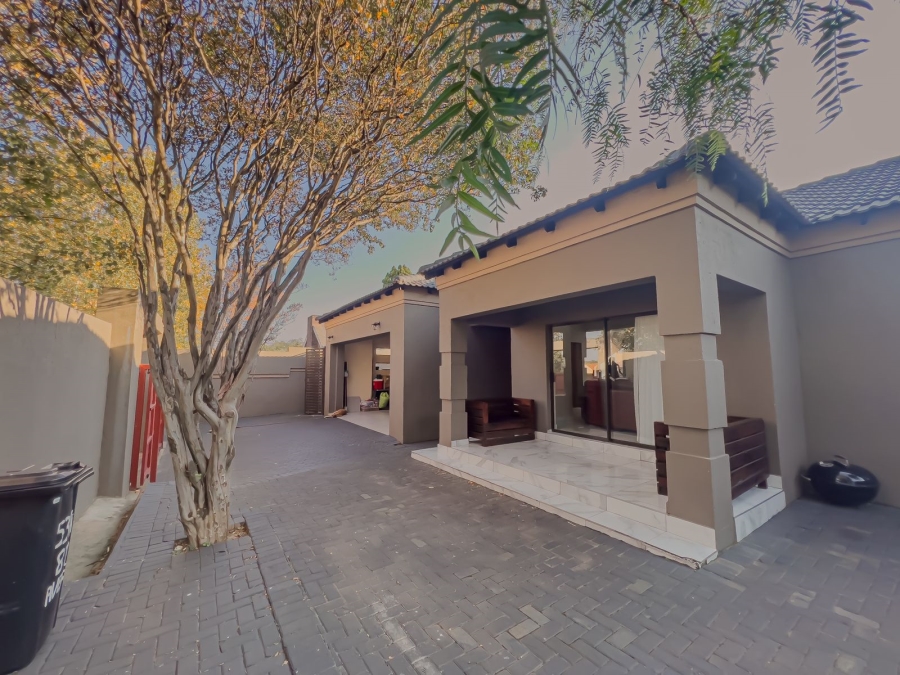 4 Bedroom Property for Sale in Lambton Gauteng