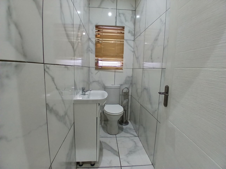 4 Bedroom Property for Sale in Lambton Gauteng