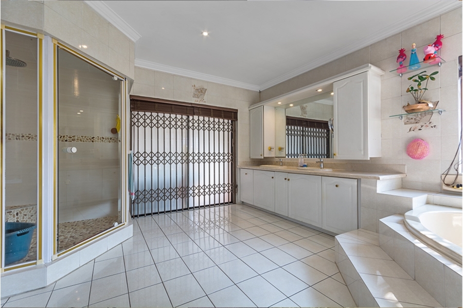 6 Bedroom Property for Sale in Bryanston Gauteng