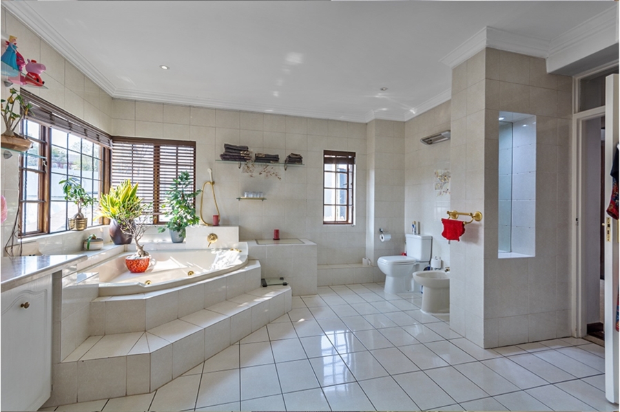 6 Bedroom Property for Sale in Bryanston Gauteng