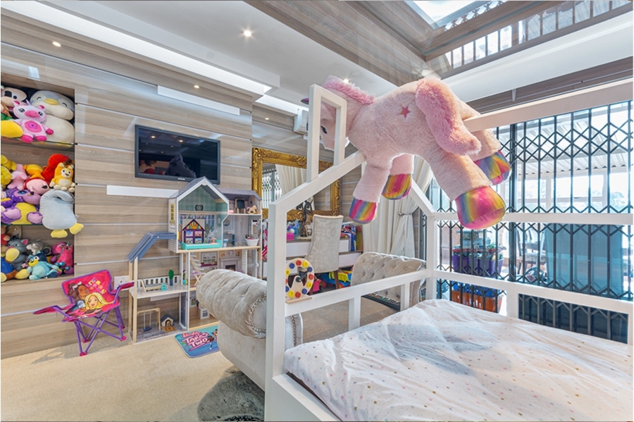 6 Bedroom Property for Sale in Bryanston Gauteng