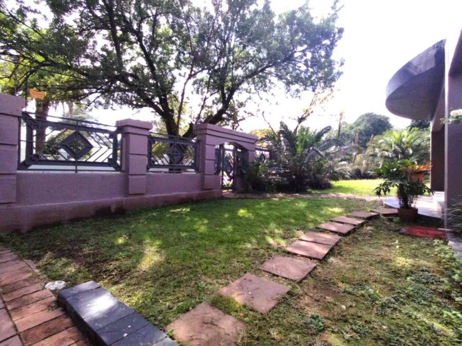 6 Bedroom Property for Sale in Westdene Gauteng
