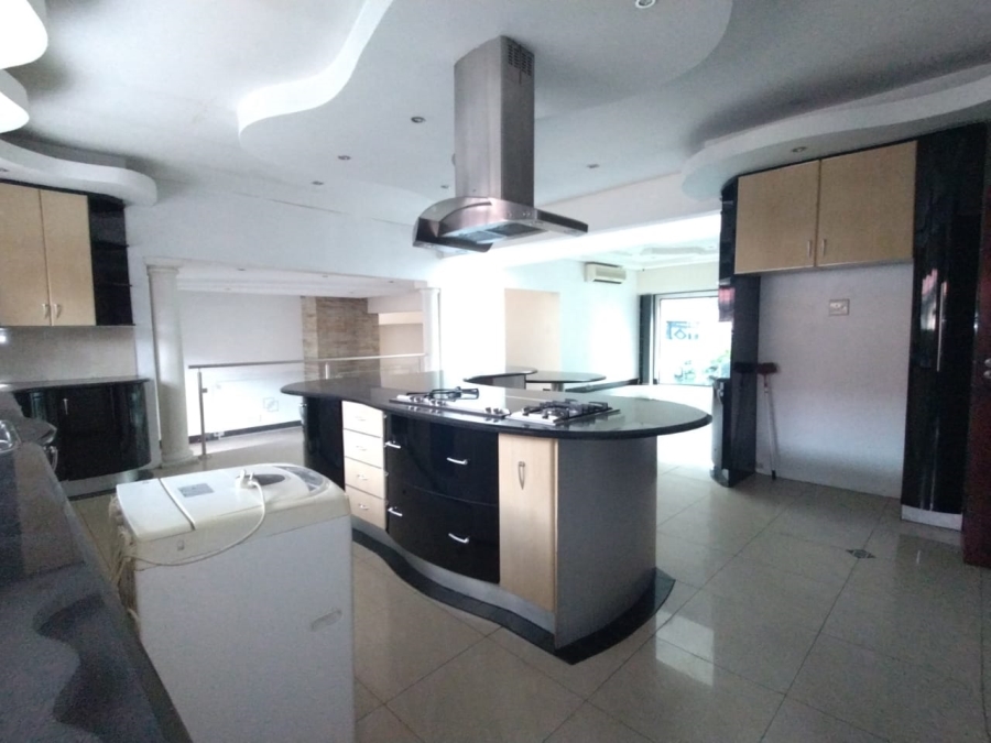 6 Bedroom Property for Sale in Westdene Gauteng