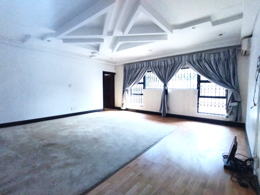 6 Bedroom Property for Sale in Westdene Gauteng
