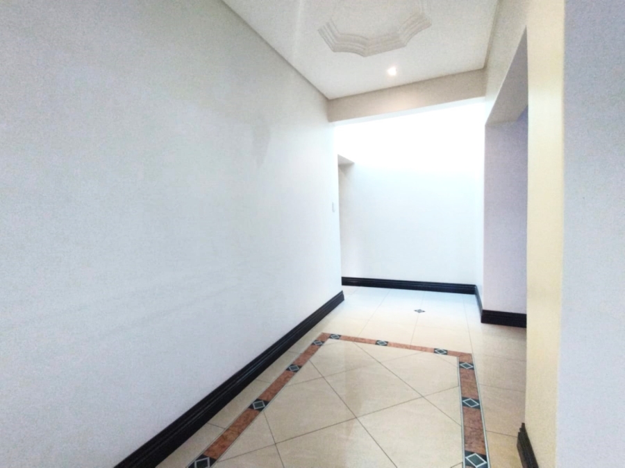 6 Bedroom Property for Sale in Westdene Gauteng