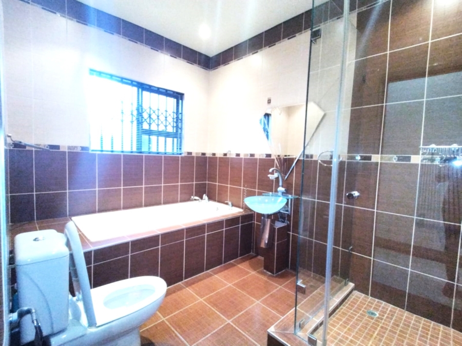 6 Bedroom Property for Sale in Westdene Gauteng