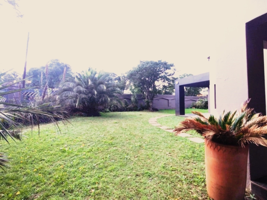 6 Bedroom Property for Sale in Westdene Gauteng