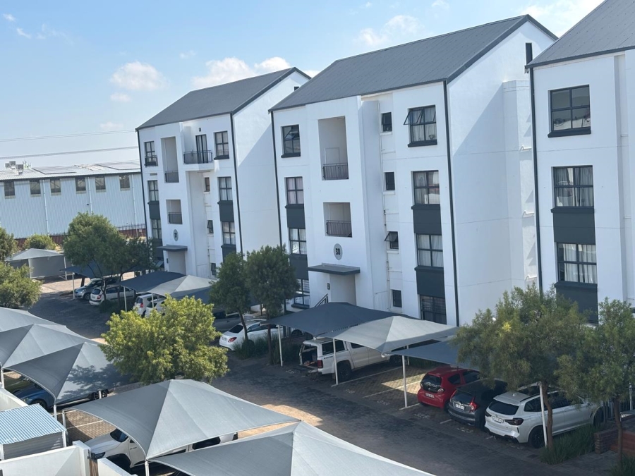 2 Bedroom Property for Sale in Greenstone Ridge Gauteng
