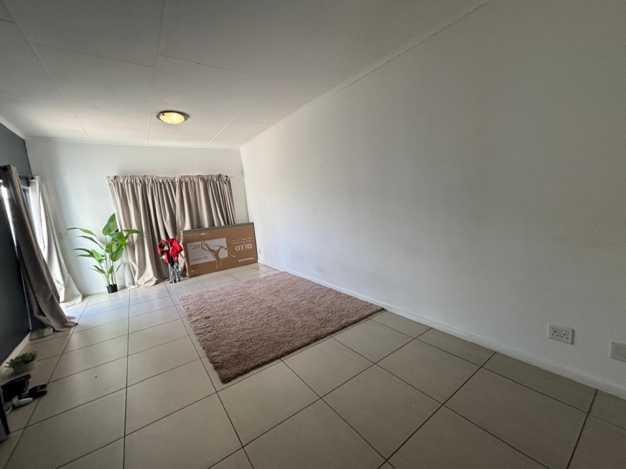 2 Bedroom Property for Sale in Greenstone Ridge Gauteng