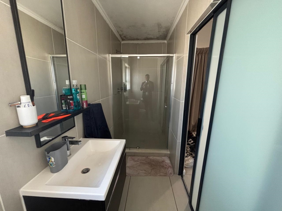 2 Bedroom Property for Sale in Greenstone Ridge Gauteng